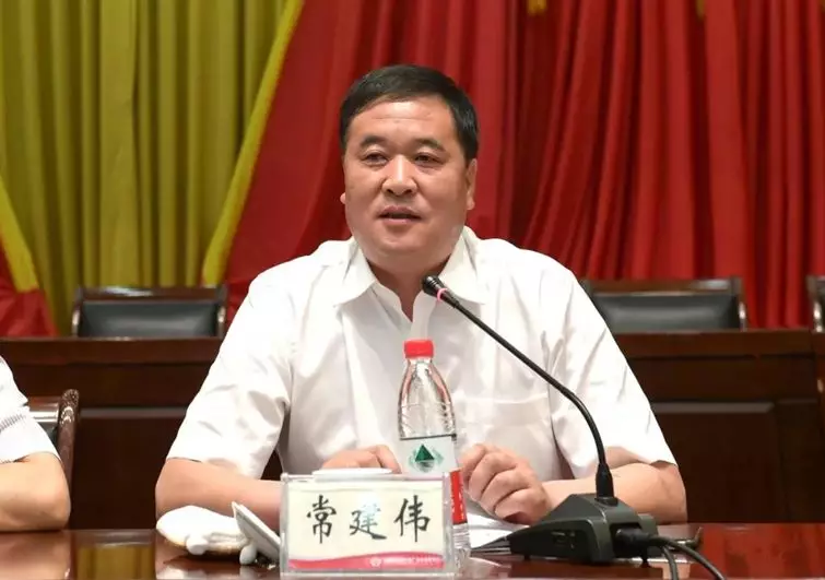 5个月营收超40亿、2020市值过千亿……汾酒再加速，2018过百亿，然后呢？