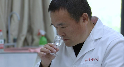 引发酒友刷屏、媒体热议的小罍神为何值得强烈推荐？569.png