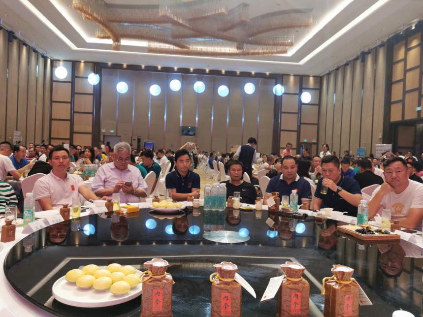 广西市场逆势大增80%，酒鬼酒中秋馥郁盛宴引500酒商齐聚