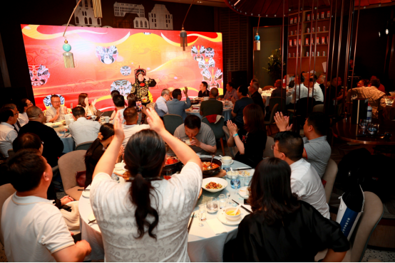 2023年源坤品酒师年会暨文中酱酒 CISC成都国际烈性酒大奖赛启动仪式3737.png