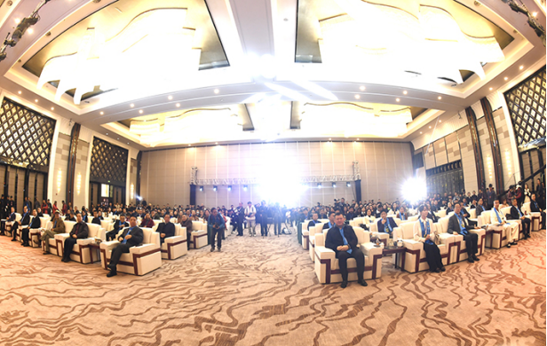 20日更新-让世界看见贵州  让贵州走向世界 1930.png