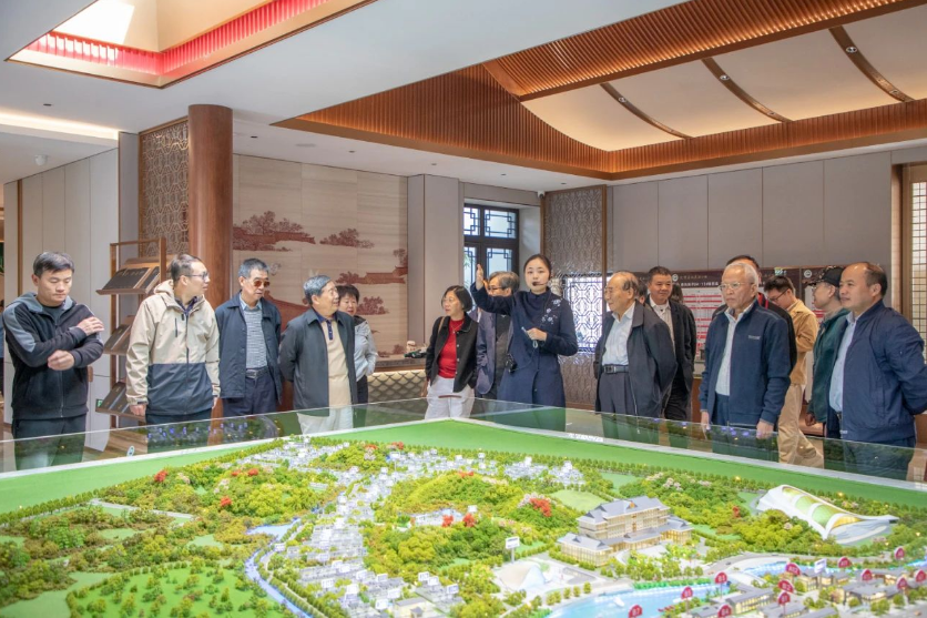 第六届“佛子岭论坛”暨2024年安徽省发展战略研究会学术年会在迎驾召开