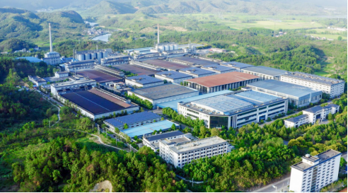 毛铺草本酒金黑紫系列焕新上市：以长期主义回应理性消费时代