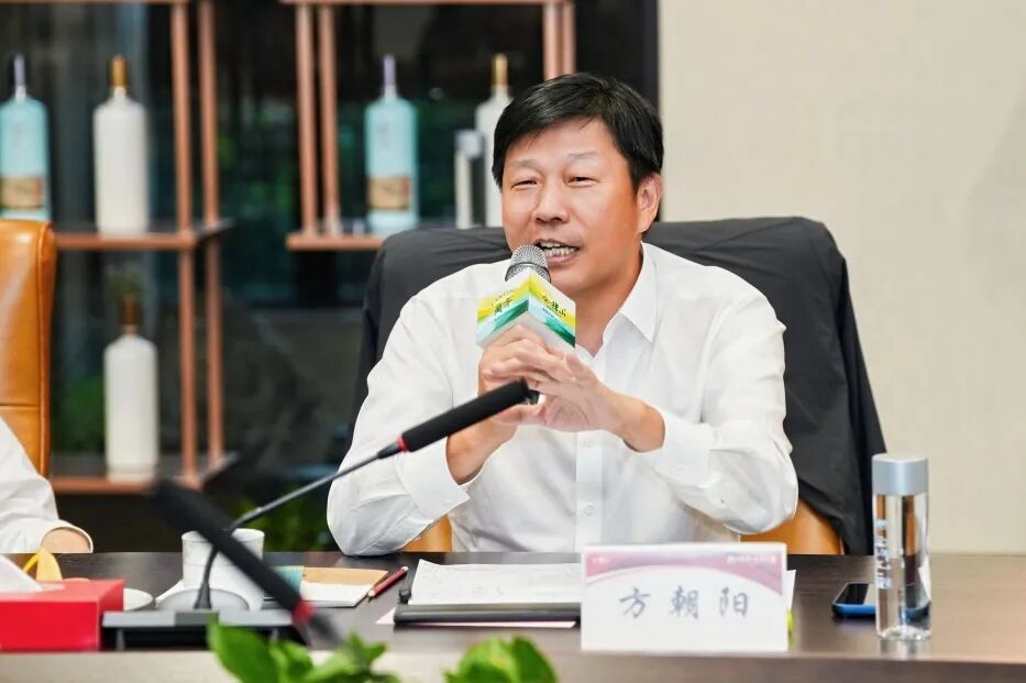 浙江白酒大商集体走进会稽山·兰亭,诠释高端黄酒与高端渠道的共生共长
