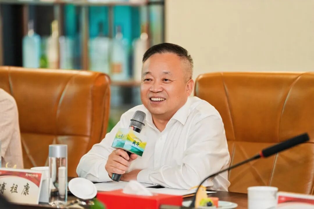 浙江白酒大商集体走进会稽山·兰亭,诠释高端黄酒与高端渠道的共生共长