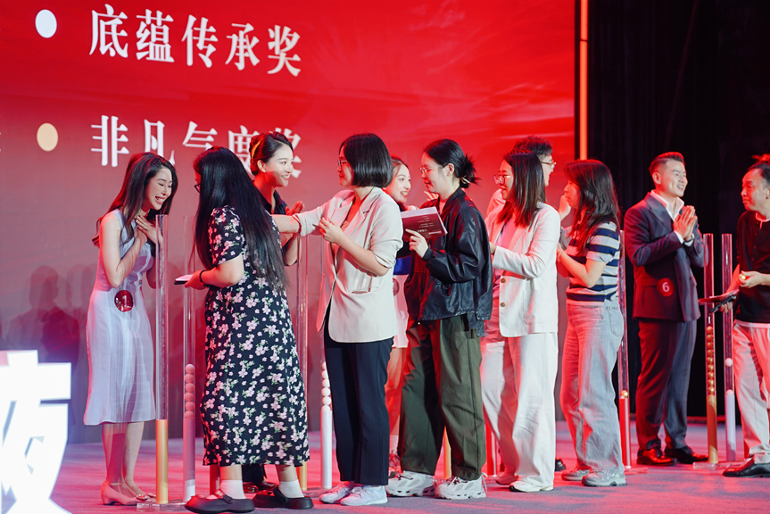 “和美五粮液 举杯荐世界” 五粮液第二届品牌推荐官总决赛圆满收官