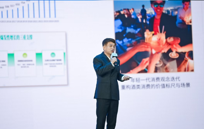 三人炫品牌负责人徐郢参加第九届易享节分享实战思考